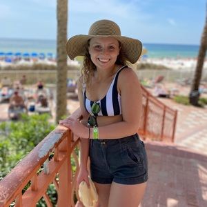 Meet your Posher, Kendra